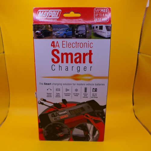 6320 - A 4A electronic smart charger *This lot is subject to VAT