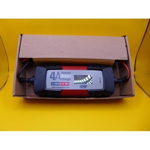 6320 - A 4A electronic smart charger *This lot is subject to VAT