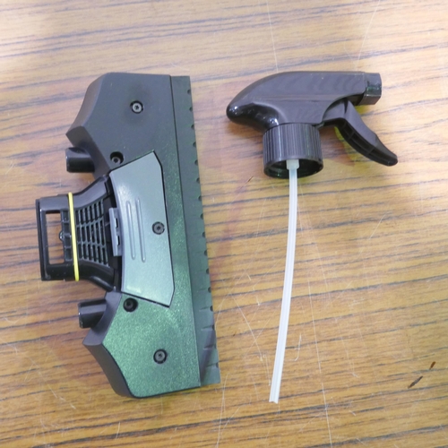 6361 - Two window vacs, Karcher and Beldray *This lot is subject to VAT