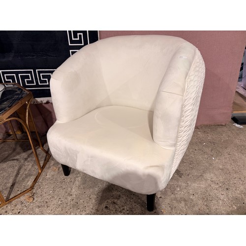 Lot 3025      