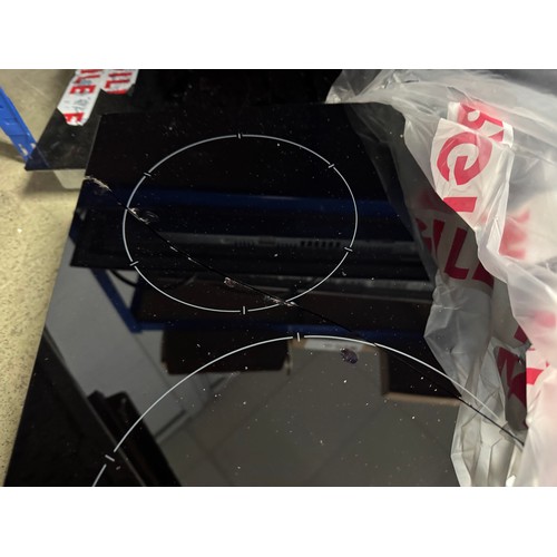 4061 - Stainless steel gas 4 burner Hob - (missing burners) And 2 electric hobs (both damaged) - (481-104, ... 