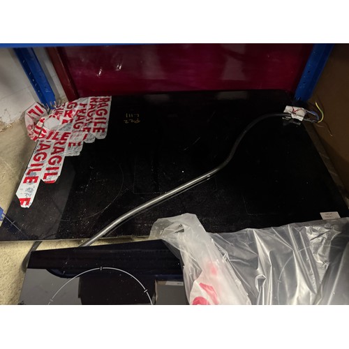 4061 - Stainless steel gas 4 burner Hob - (missing burners) And 2 electric hobs (both damaged) - (481-104, ... 