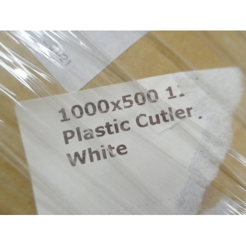 4380 - Three pallets of cutelry inserts (boxed) (559-14) *This lot is subject to VAT