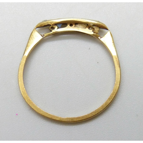 7006 - An 18ct gold and platinum ring set with diamonds and sapphires, 1.3g, L/M