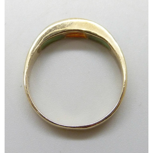 7018 - A 14k gold, larimar and amber coloured ring, 3.9g, R