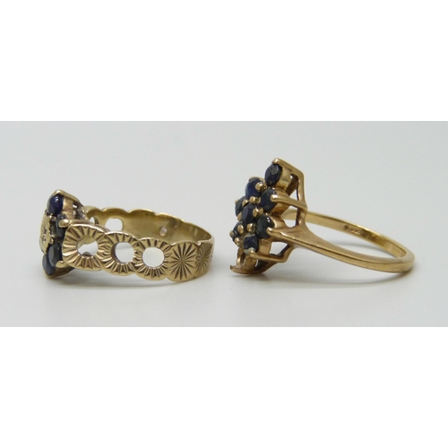 7020 - A yellow metal cluster ring, and a 9ct gold sapphire ring, both a/f, 5.1g total