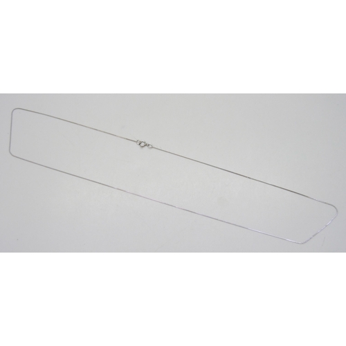 7038 - A 9ct white gold necklace chain, 0.3g, 45.5cm