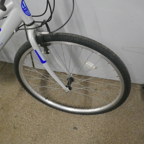 An Apollo Excelle lady's mountain bike
