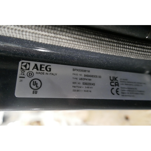 4295 - An AEG Pyrolytic single oven (607-117) *This lot is subject to VAT