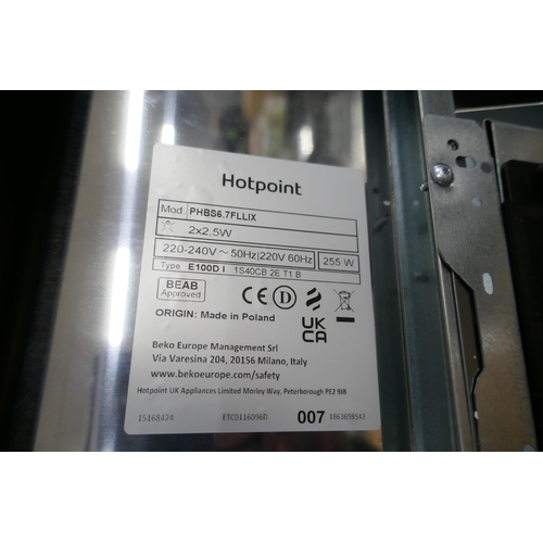 4296 - A Hotpoint Hood, a CDA cooker hood (607-33,37) *This lot is subject to VAT