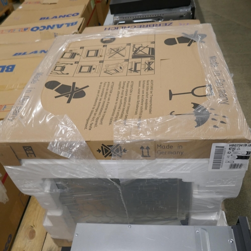 4301 - A Bosch Serie 8 single oven with Home Connect (607-181) *This lot is subject to VAT