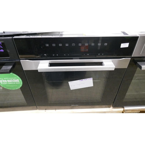 4252 - A Miele single oven (607-143) *This lot is subject to VAT