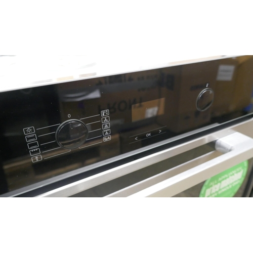 4258 - A Miele single oven (607-139) *This lot is subject to VAT