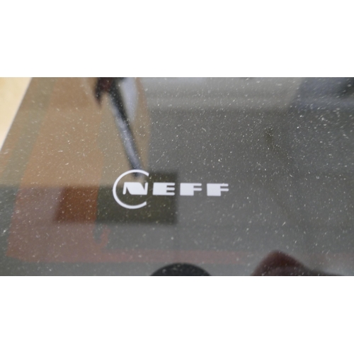 4261 - Neff 4 zone induction venting hob (571-118) *This lot is subject to VAT