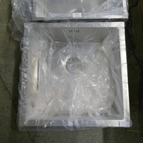 4273 - Two Idro stainless steel 1.0 bowl sinks (607-189,190) *This lot is subject to VAT
