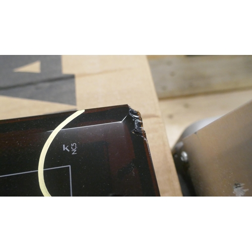 4279 - An AEG hob, a Zanussi hob (607-194,235)(Both damaged) *This lot is subject to VAT