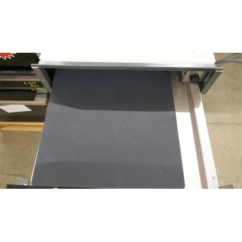 4373 - A warming drawer (607-263) *This lot is subject to VAT