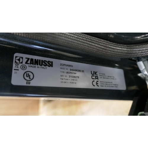 4289 - A Zanussi single electric oven (607-237) *This lot is subject to VAT