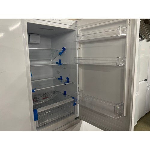 4263 - AEG freestanding 70/30 fridge freezer (low frost) (571-175)(Transit damaged) *This lot is subject to... 