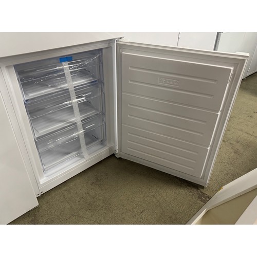 4263 - AEG freestanding 70/30 fridge freezer (low frost) (571-175)(Transit damaged) *This lot is subject to... 