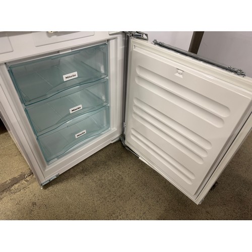 4268 - A Miele 70/30 fridge freezer (607-138) *This lot is subject to VAT