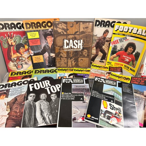 2089 - A collection of martial art publications including Dragon, British GP Formula 1 programmes, Striker,... 