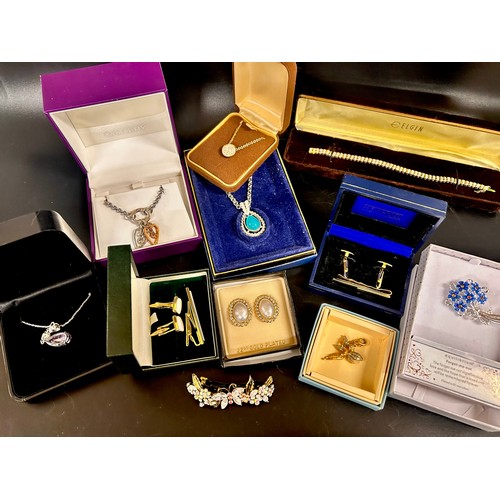 2116 - Assorted boxed jewellery including Butler and Wilson, Dyberg Kern, Kirks Folly, Orli, etc.