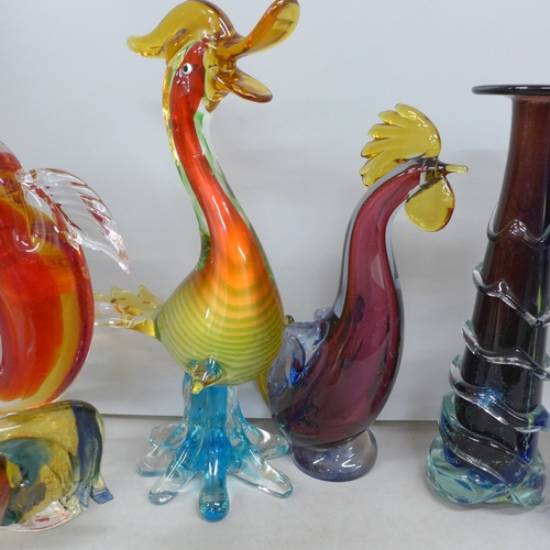 2053 - A Murano glass bird, other coloured glass birds, a fish and a M'dina glass vase