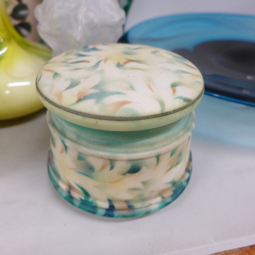 2061 - A collection of glass items to include Murano, hand blown large dish, Victorian glass, posy vases, a... 