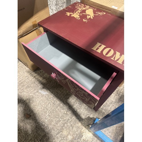 3337 - A pair of bedside chests