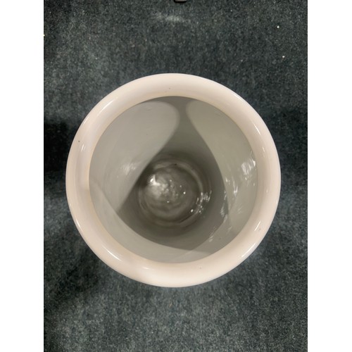 3081 - A blue and white ceramic umbrella stand