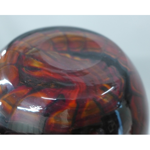 2005 - A large studio art glass swirl pattern vase, possibly Murano, 45.5cm