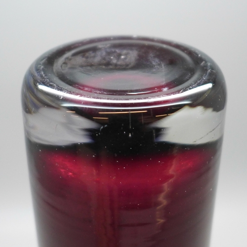 2029 - A Scandinavian glass vase, 20cm