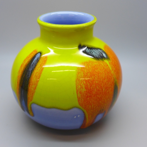 2032 - A Poole vase, 10cm