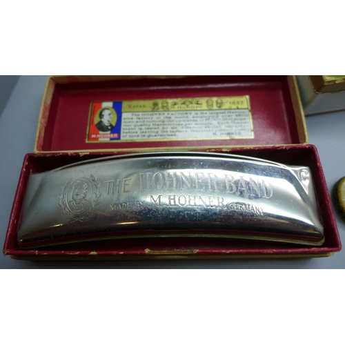 2048 - Six harmonicas including Hohner, a Jumpin’ Jacks game, etc.