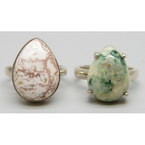 7160 - Two silver rings including rosetta jasper 9.86ct pear shape 18 x 13mm, and Siberian mariposite 8.59c... 