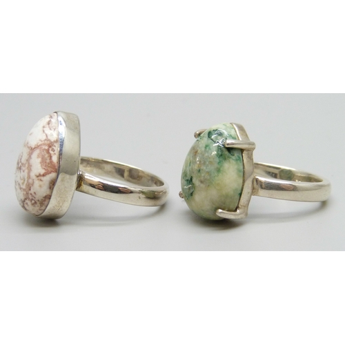 7160 - Two silver rings including rosetta jasper 9.86ct pear shape 18 x 13mm, and Siberian mariposite 8.59c... 