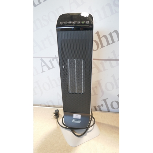 6051 - A Delonghi ceramic fan heater with remote, (376-401) *This lot is subject to VAT