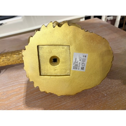 3008 - A gold wall mounted flamingo lamp (missing wall fixing)