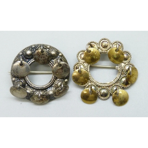 7065 - Scandinavian jewellery - two Norwegian solje wedding brooches, one marked .830, the other tests as s... 