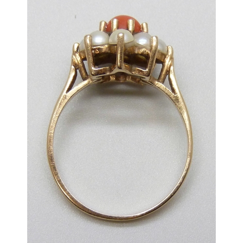 7089 - A 14ct gold, pearl and coral cluster ring, 2.8g, O