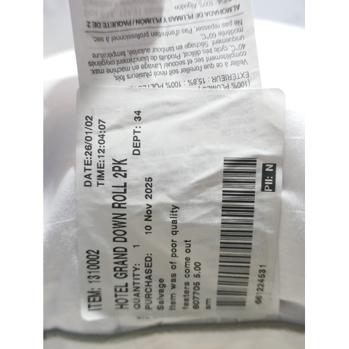 6009 - Two Hotel Grand pillows  (377-499) *This lot is subject to VAT