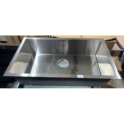3292 - An Idro extra large 1.0 bowl stainless steel sink (619-51) *This lot is subject to VAT