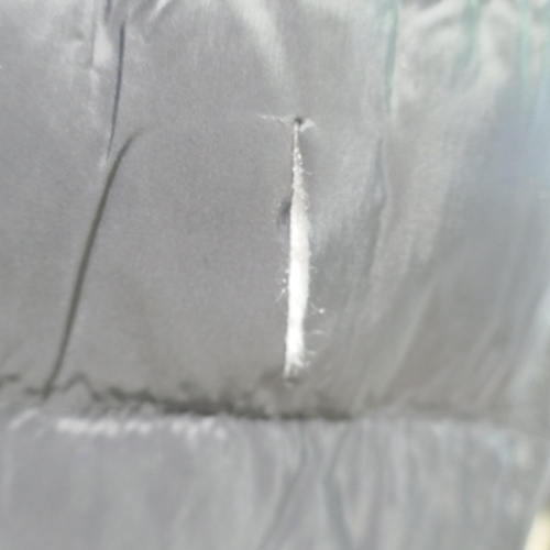 6255 - A 32 Degree Heat black coat, UK size medium (377) *This lot is subject to VAT
