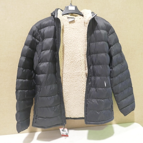 6255 - A 32 Degree Heat black coat, UK size medium (377) *This lot is subject to VAT