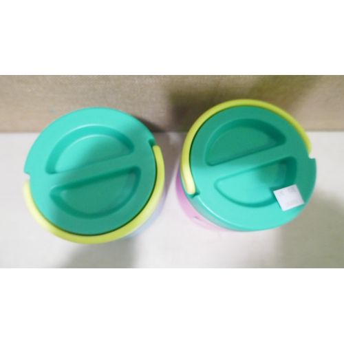 6271 - A Thermoflask mugs and food storage containers, (378-367) *This lot is subject to VAT