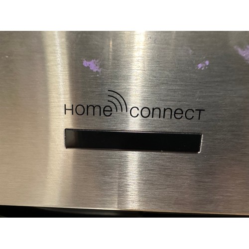 3297 - A Bosch Serie 8 Home Connect single Pyrolytic oven (620-173) *This lot is subject to VAT