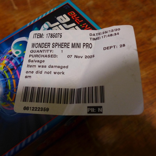 6121 - A Mega Gross Minis Halloween 20 pack  and two Wonder Sphere mini,s (377-143,300) *This lot is subjec... 