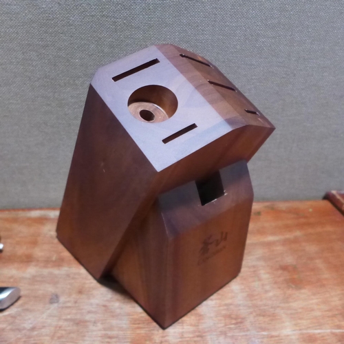 6127 - A Cangshan knife block with knives, (378-372) *This lot is subject to VAT