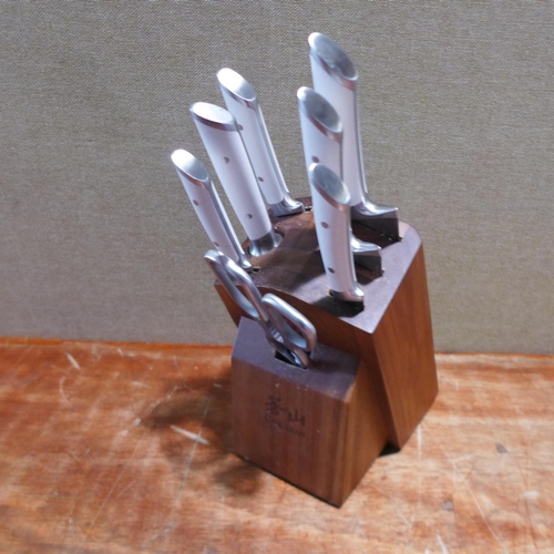 6128 - A Cangshan knife block with knives (377-151) *This lot is subject to VAT